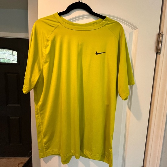 Nike Dri-Fit Top - Large - Picture 1 of 5